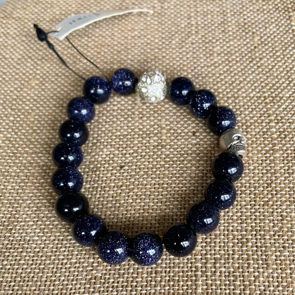 JEWEL SENSATION Amethyst & Crystal Skull Stretch Bracelet - Picture 2 of 3